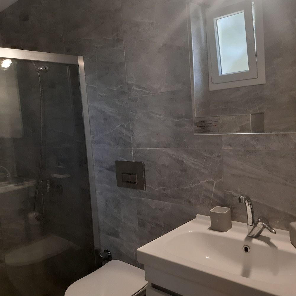 Deluxe Apartment photo 2