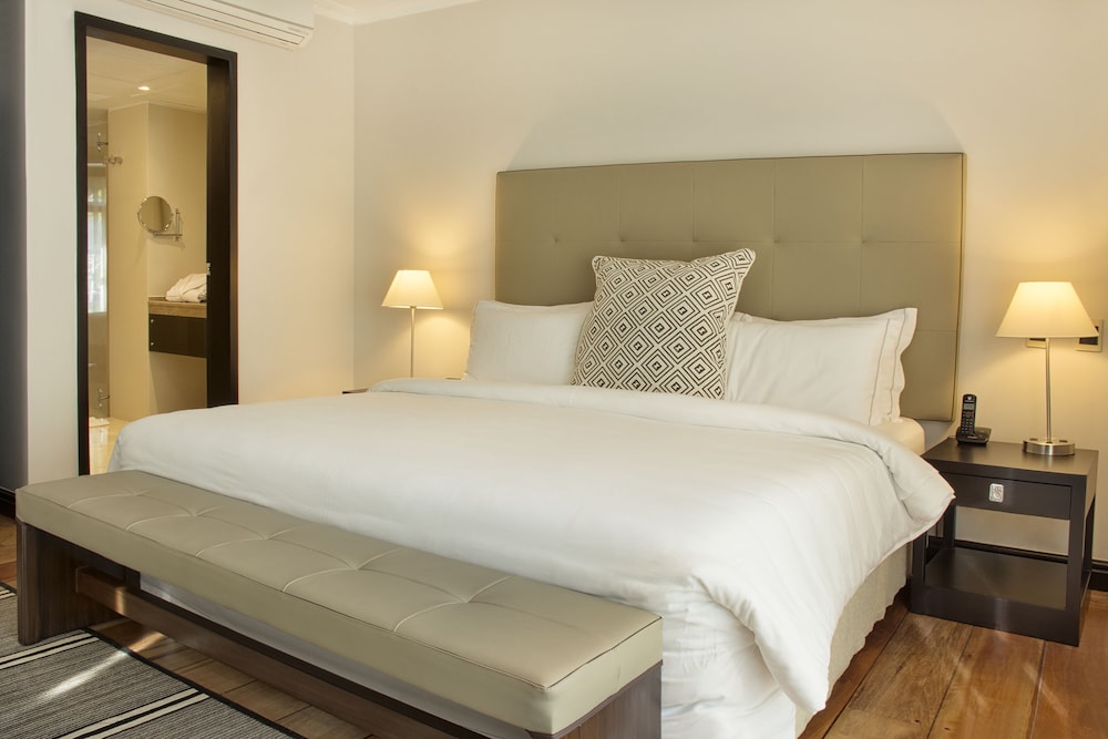 Superior Room, 1 Queen Bed photo 1
