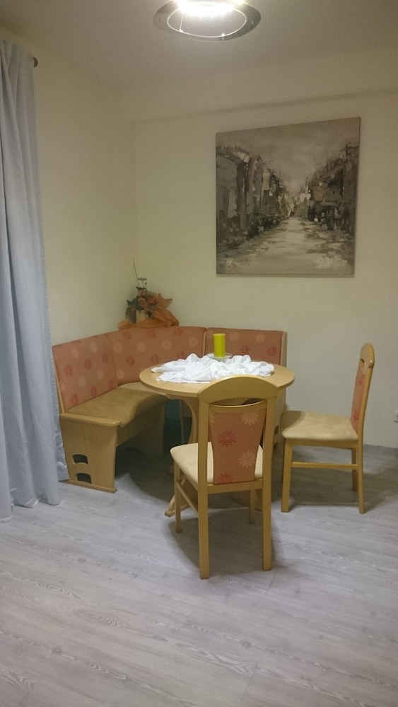Junior Double or Twin Room, Accessible, Garden View photo 1