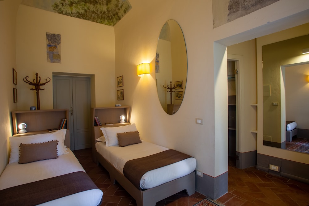 Standard Twin Room photo 1