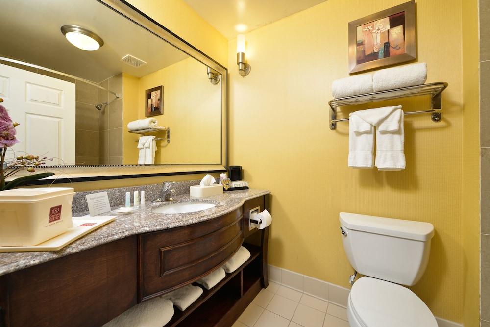 2 Queen Beds, Suite, Nonsmoking - Photo 5