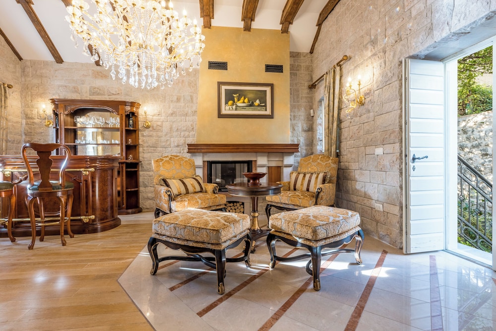 Signature Villa