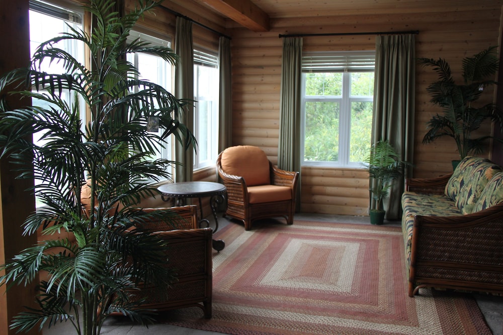 Luxury Cabin, 2 Bedrooms, Jetted Tub, Lake View (Legacy) photo 3