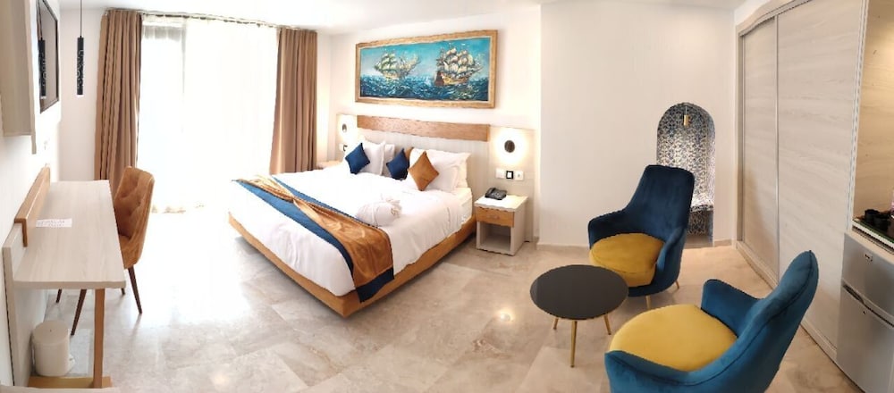 Superior Double Room, 1 King Bed, Non Smoking, Beach View