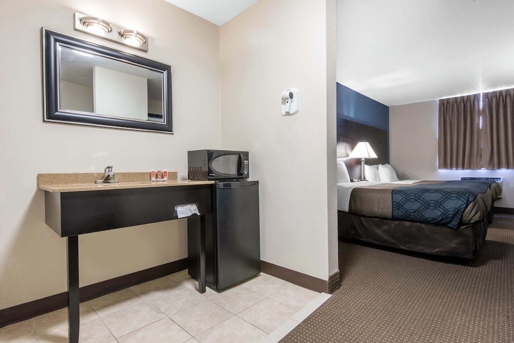 Standard Room, 2 Double Beds, Non Smoking - Photo 13