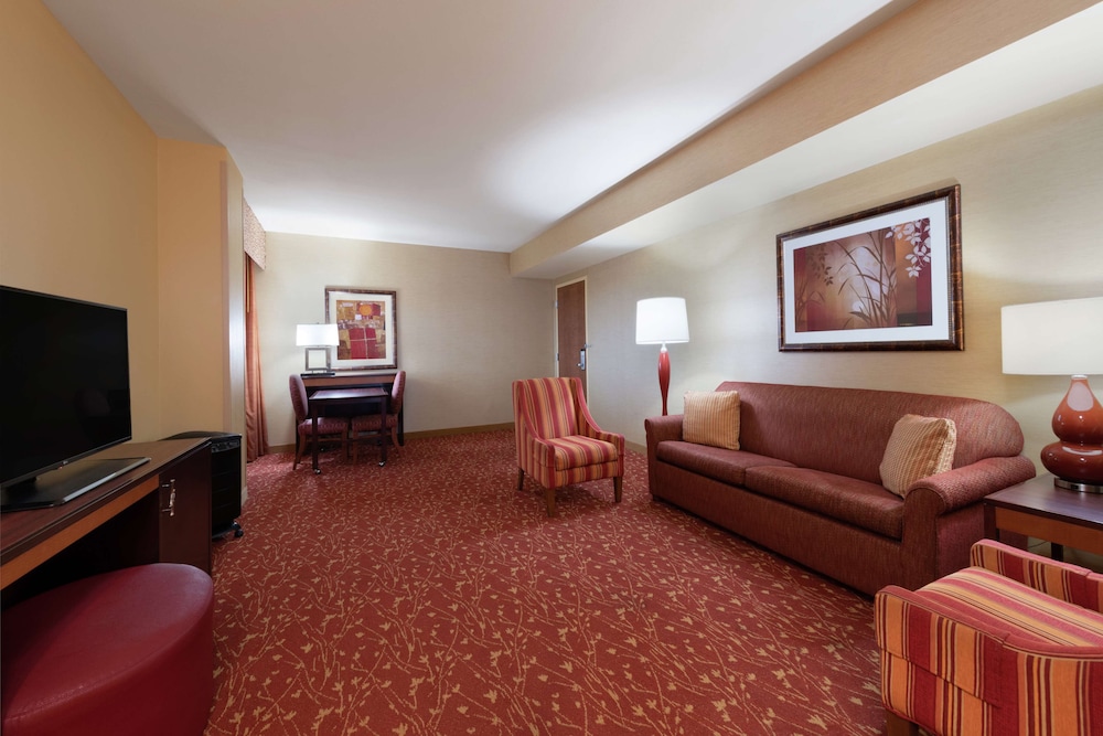 Room, 2 Queen Beds, Non Smoking, Corner photo 1