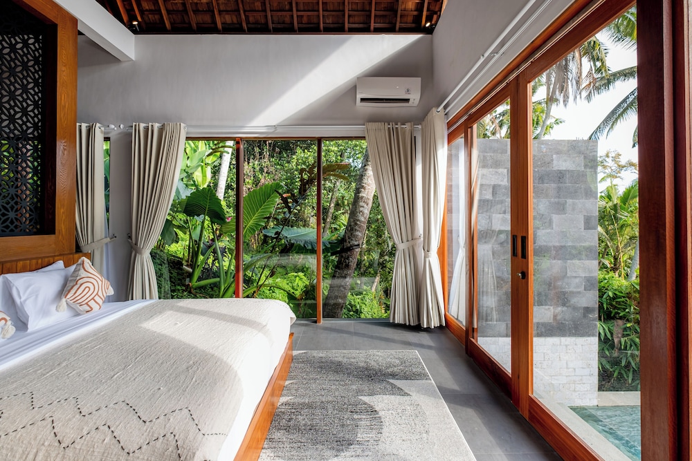One Bedroom Private Pool Villa with Valley View - Photo 14