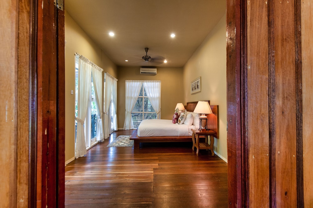 River Lodge - Photo 1