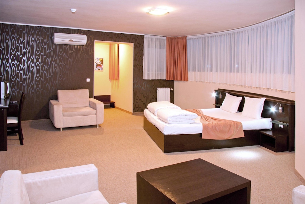 Classic Double or Twin Room photo 1