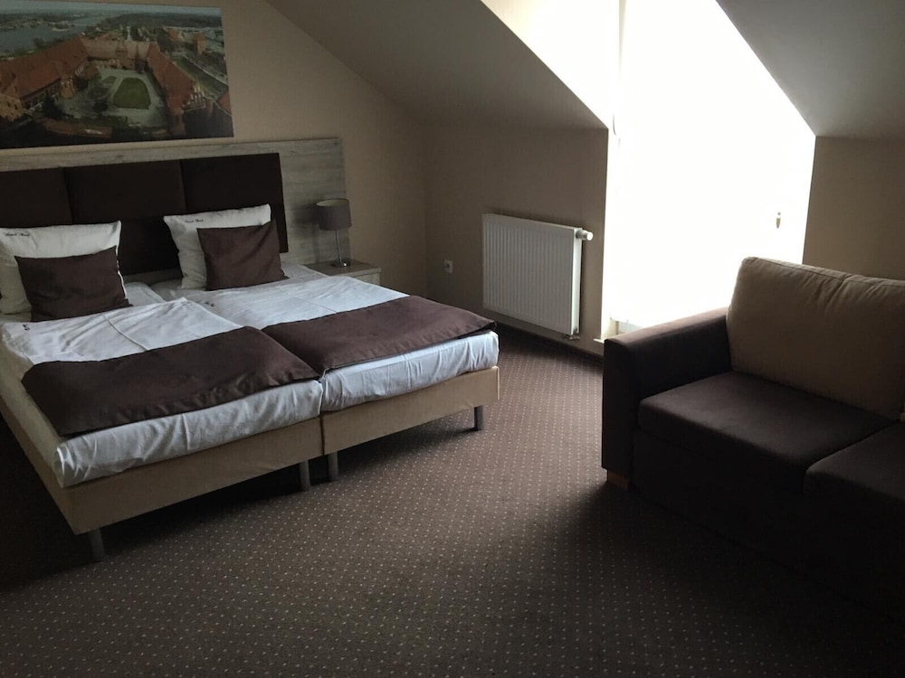Family Quadruple Room - Photo 1