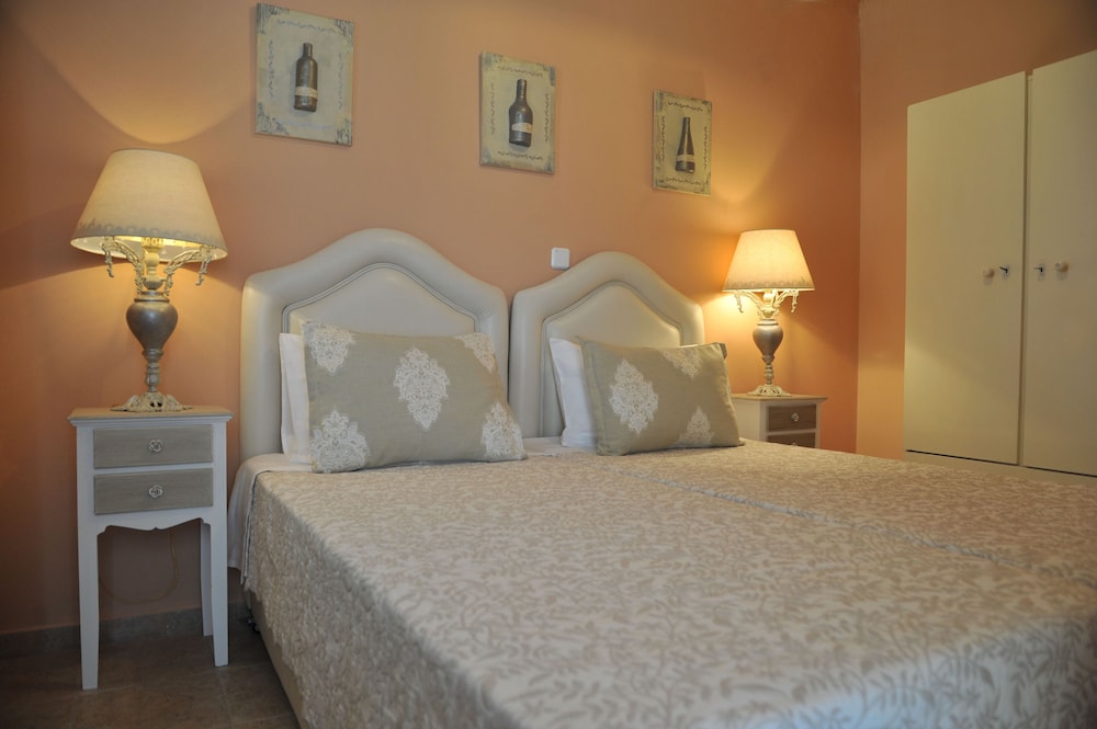 Apartment (Kaminia)