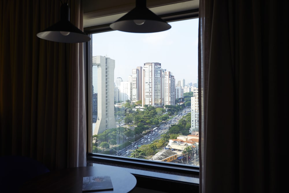 Deluxe Room, 1 Queen Bed, Accessible (Premium) - Photo 7
