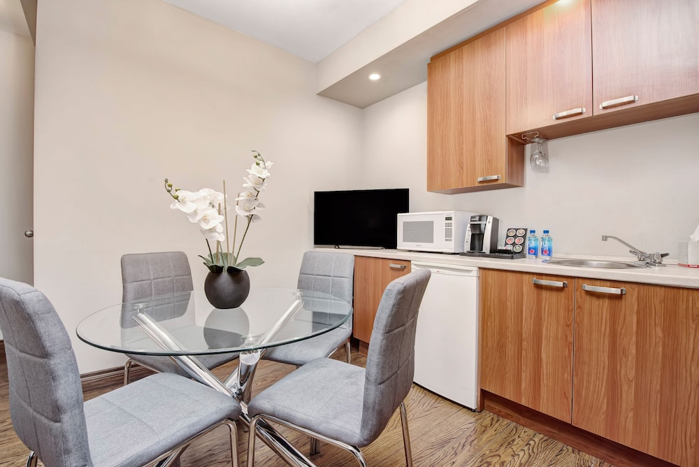 Family Suite, Multiple Beds, Kitchenette