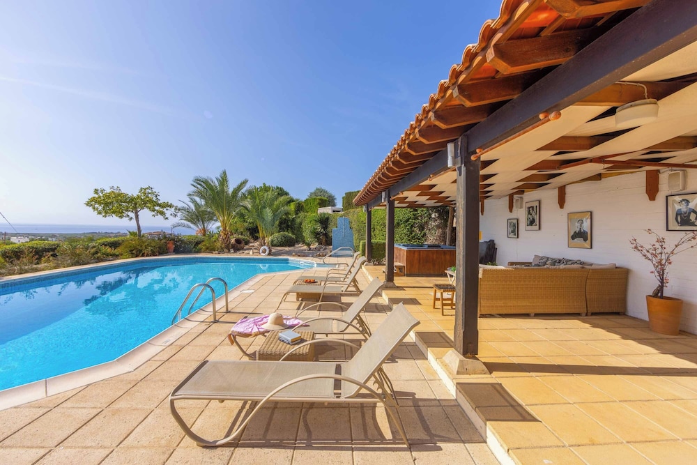 Villa (3 Bedrooms) photo 2