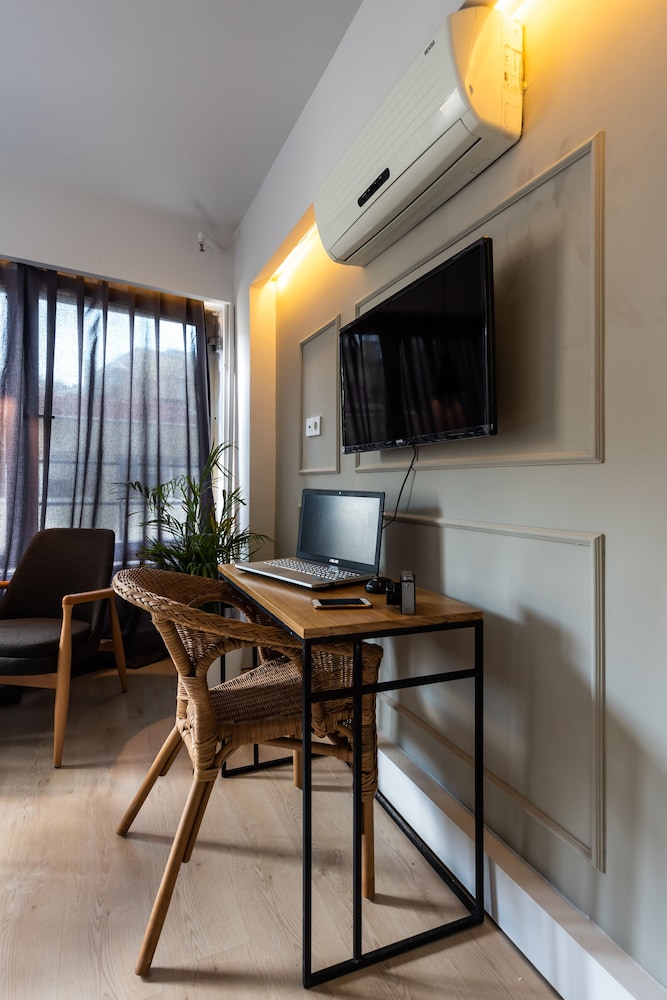 Deluxe Double or Twin Room, City View photo 2