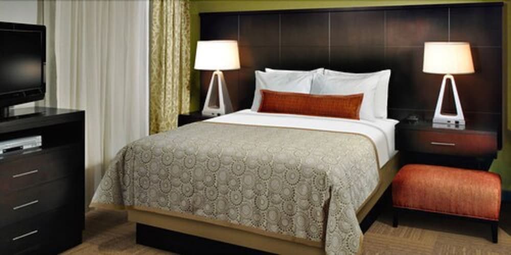 Suite, 1 Bedroom, Accessible, Kitchen (1 Queen, Comm) photo 3