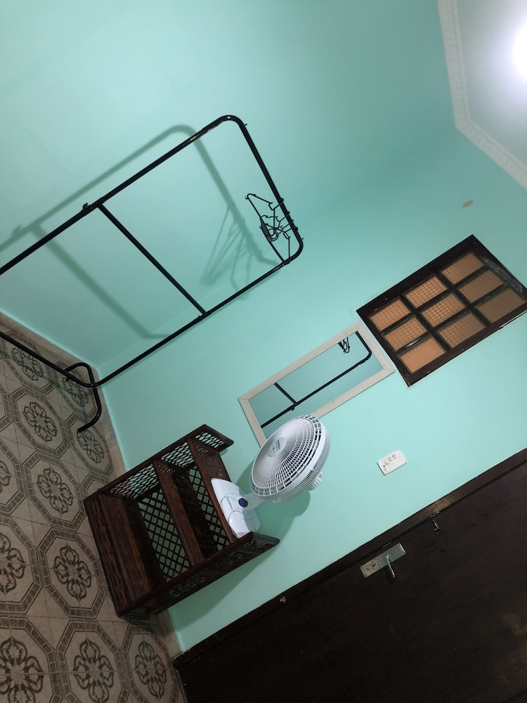 Economy Double or Twin Room, 1 Double Bed photo 3