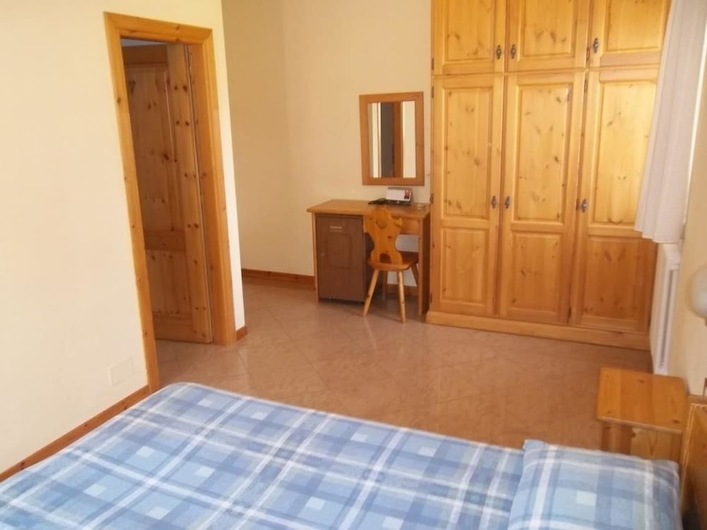 Economy Double Room photo 2