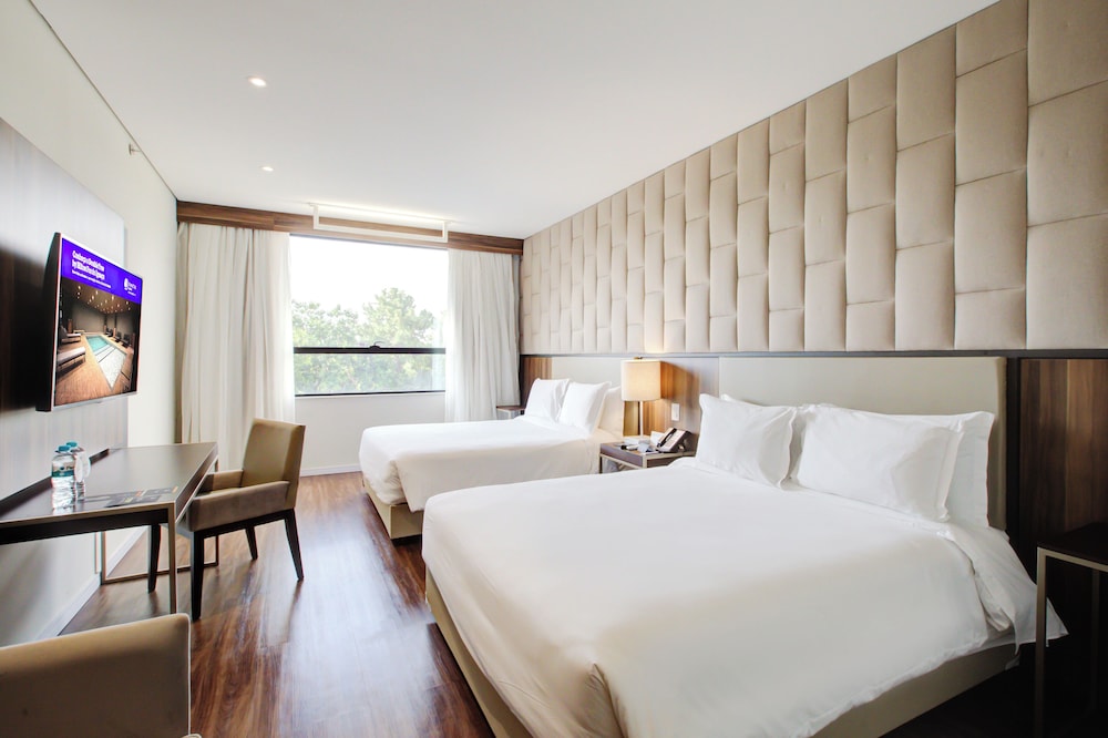 Deluxe Room, 1 Bedroom, Pool View - Photo 6