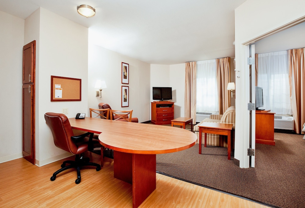 Suite, 1 Bedroom, Accessible (Communications) - Photo 1
