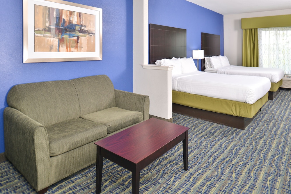 Suite, Multiple Beds - Photo 1