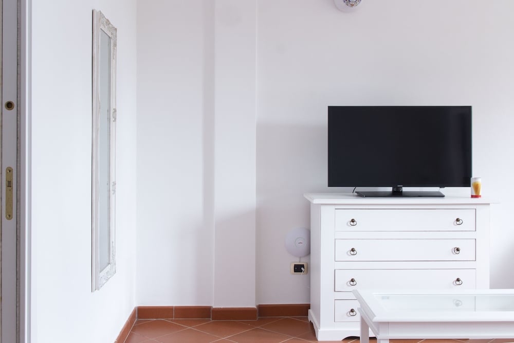 Standard Studio, Partial Sea View photo 1