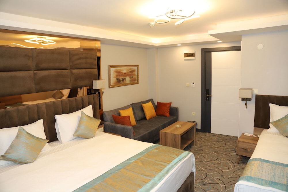 Deluxe Quadruple Room photo 1