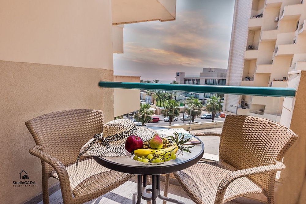 Exclusive Suite, Balcony, Lake View photo 3
