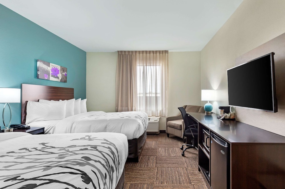 Room, 2 Queen Beds, Accessible, Non Smoking (Hearing Accessible) - Photo 3