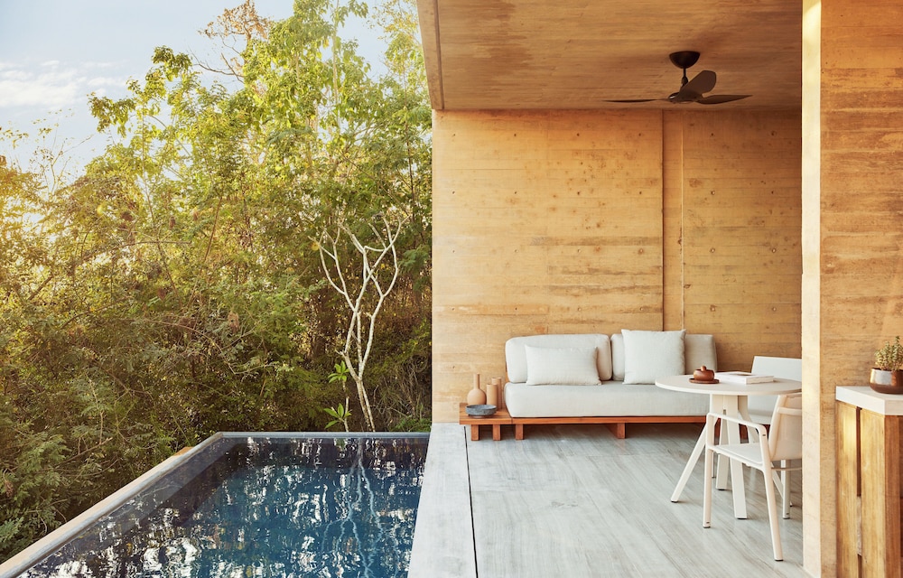 Suite, 1 Bedroom (Cliffside, Infinity Pool) - Photo 2