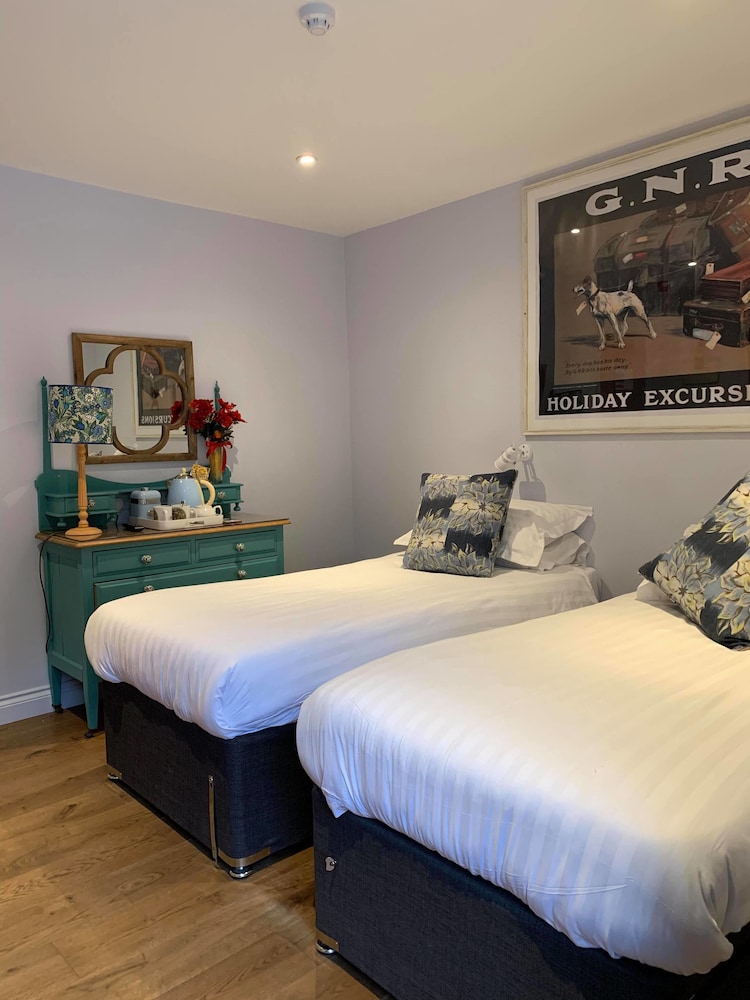 Deluxe Double or Twin Room (Room 3)