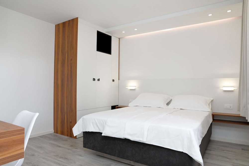 Family Apartment, 1 Bedroom, Garden Area photo 1