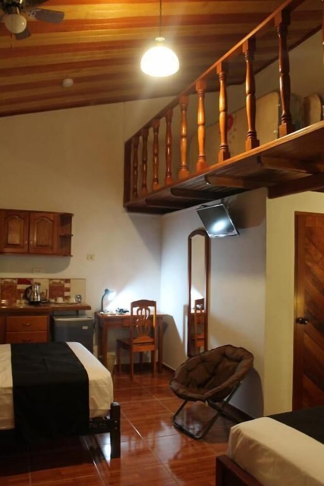 Family Quadruple Room photo 2