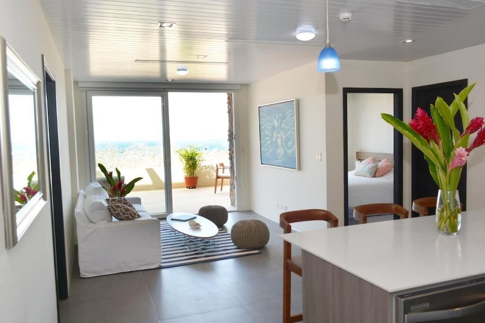 Exclusive Apartment, 2 Bedrooms, Private Pool, Ocean View
