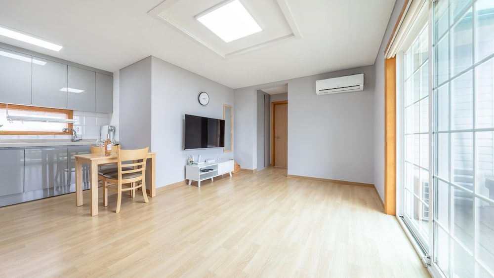 Basic Room, 1 Bedroom (Theshim202)