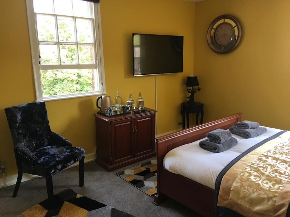 Superior Room, 1 King Bed photo 2