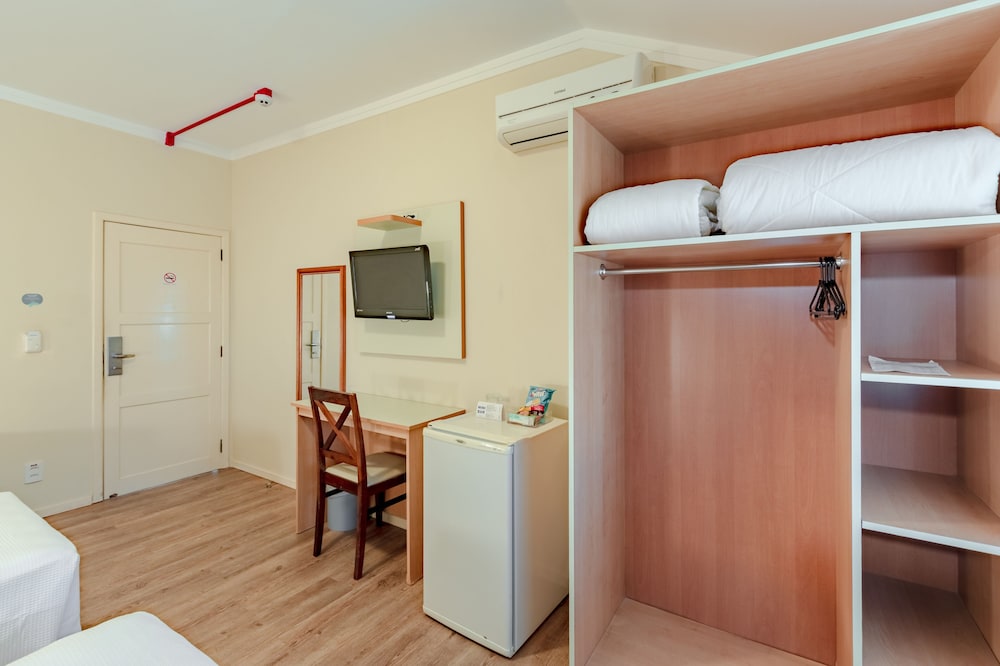 Deluxe Twin Room, 2 Twin Beds photo 2