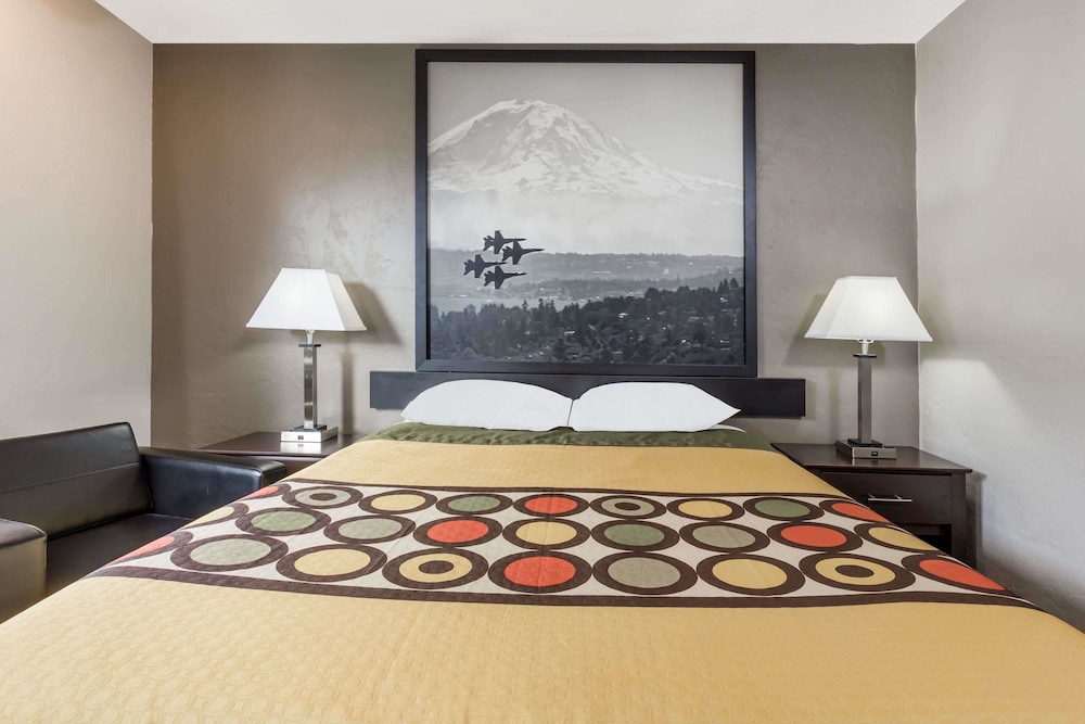 Studio Suite, 2 Queen Beds, Non Smoking - Photo 2