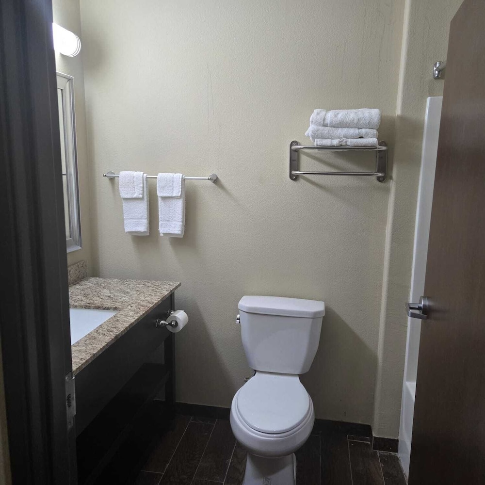 Room, 2 Double Beds (Kitchenette) photo 2