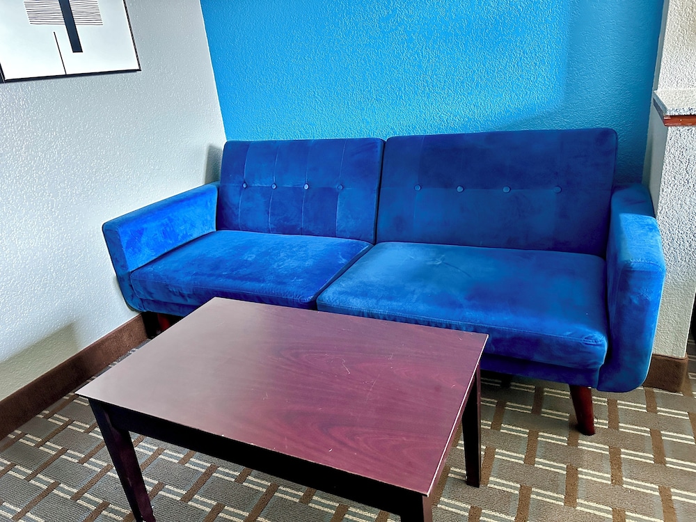 Standard Room, 1 King Bed - Photo 2