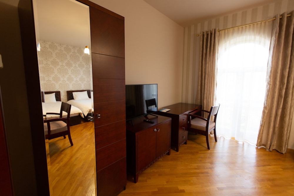 Standard Double Room photo 3