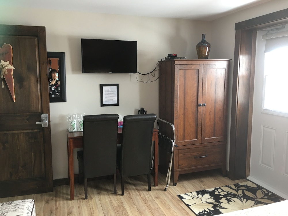 Deluxe Room, 1 Queen Bed, Patio (Humpback) photo 2