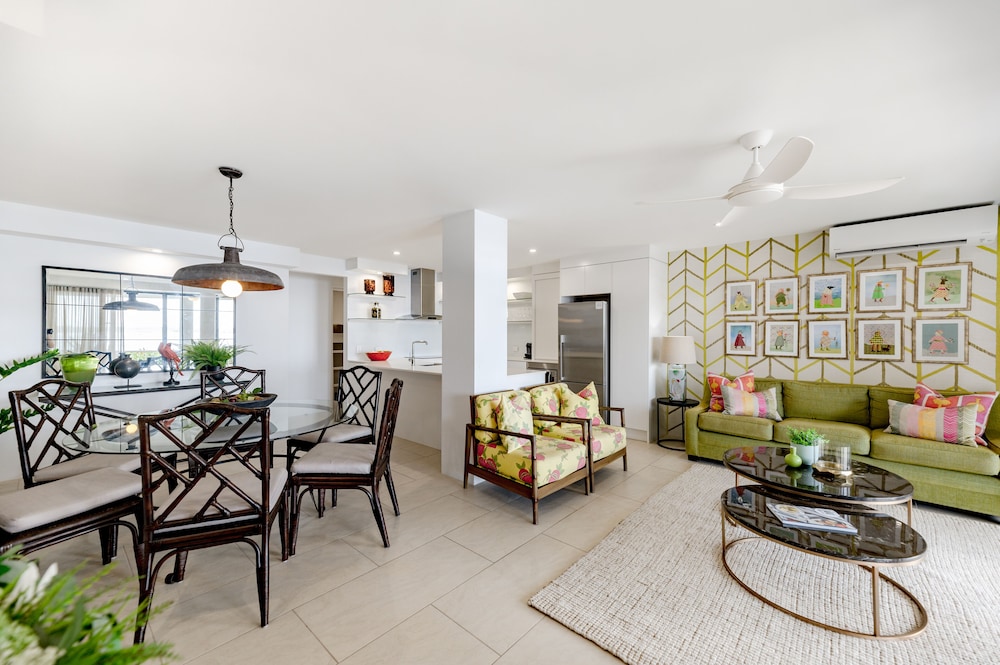 Family Waterfront Townhouse photo 1
