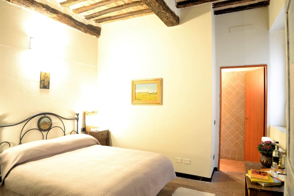 Basic Double Room photo 1