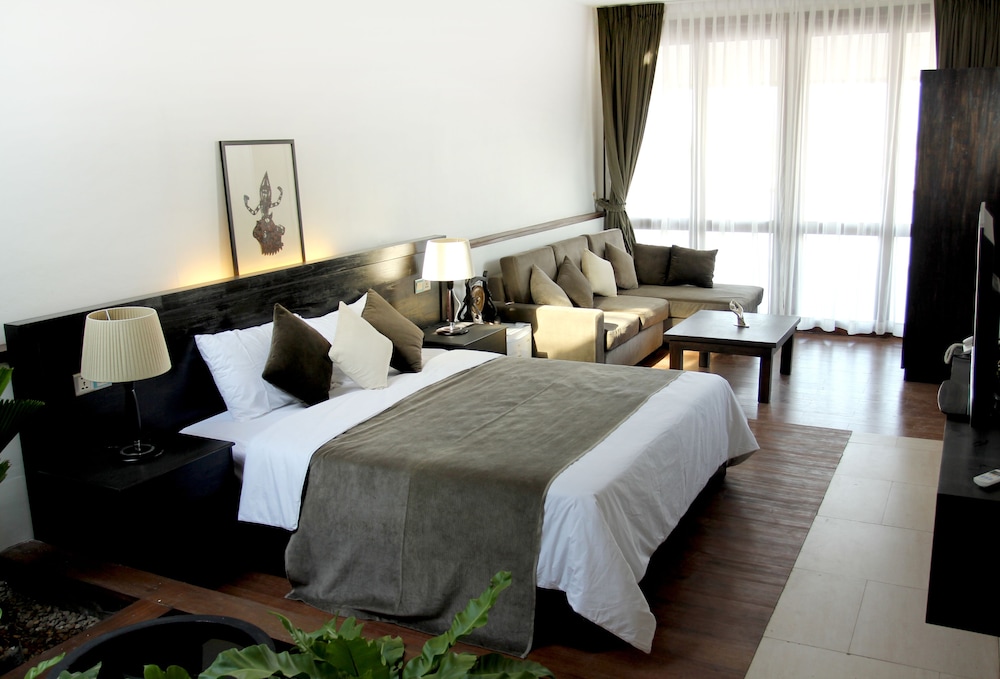 Suite, Balcony, River View