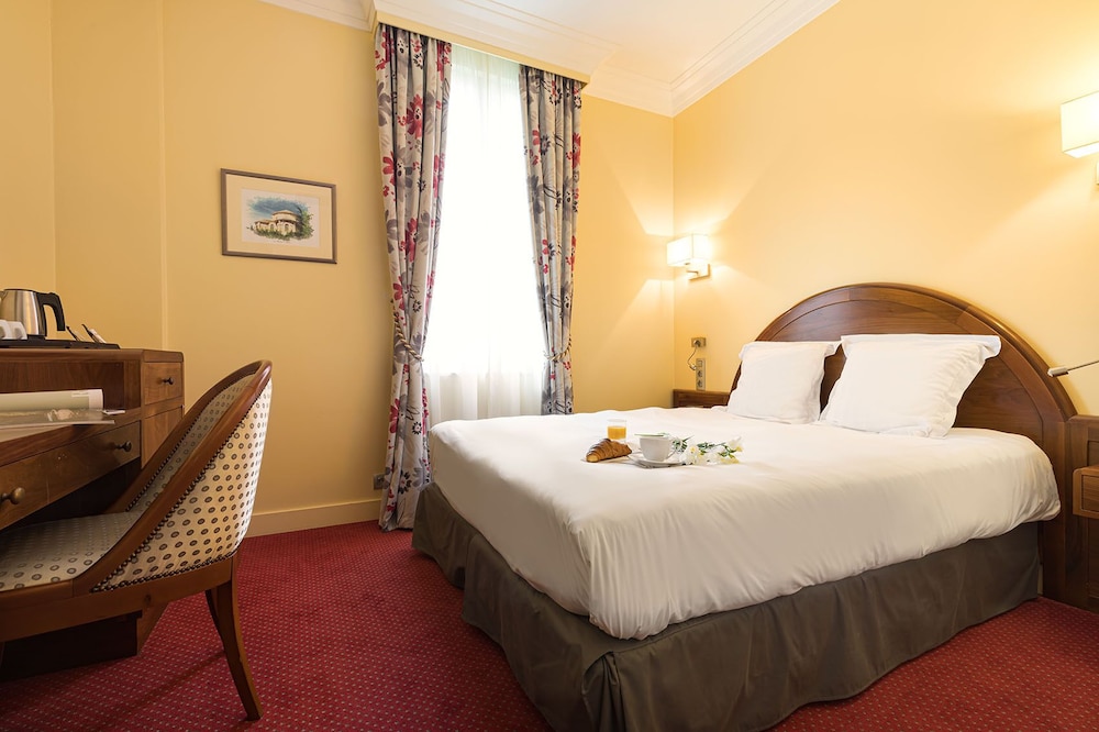 Superior Triple Room, Non Smoking photo 1