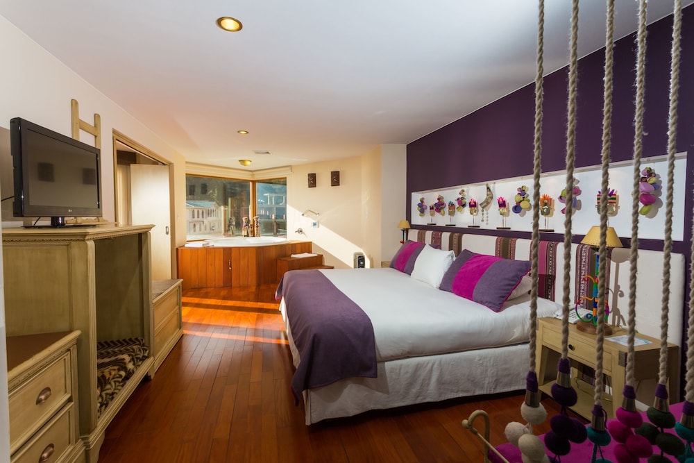 Deluxe Suite, 2 Bedrooms, Jetted Tub photo 1