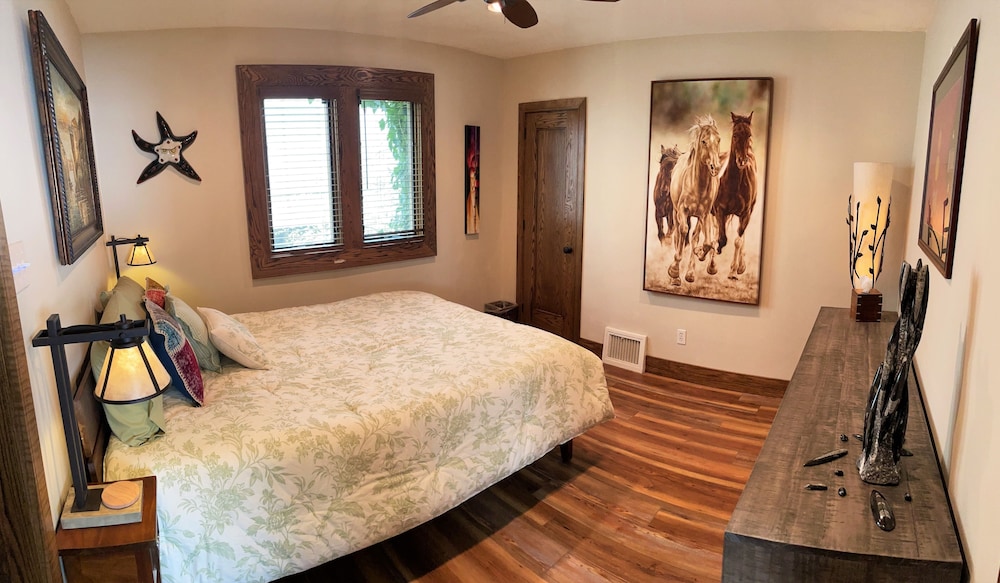 House, 6 Bedrooms