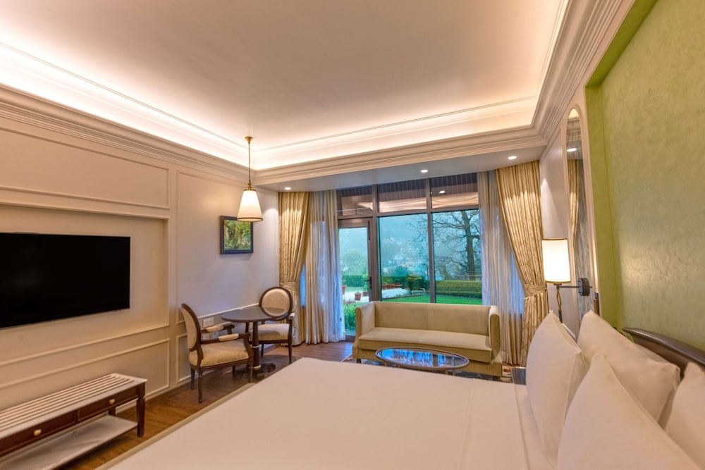 Premium Room, Valley View (Balcony) photo 1