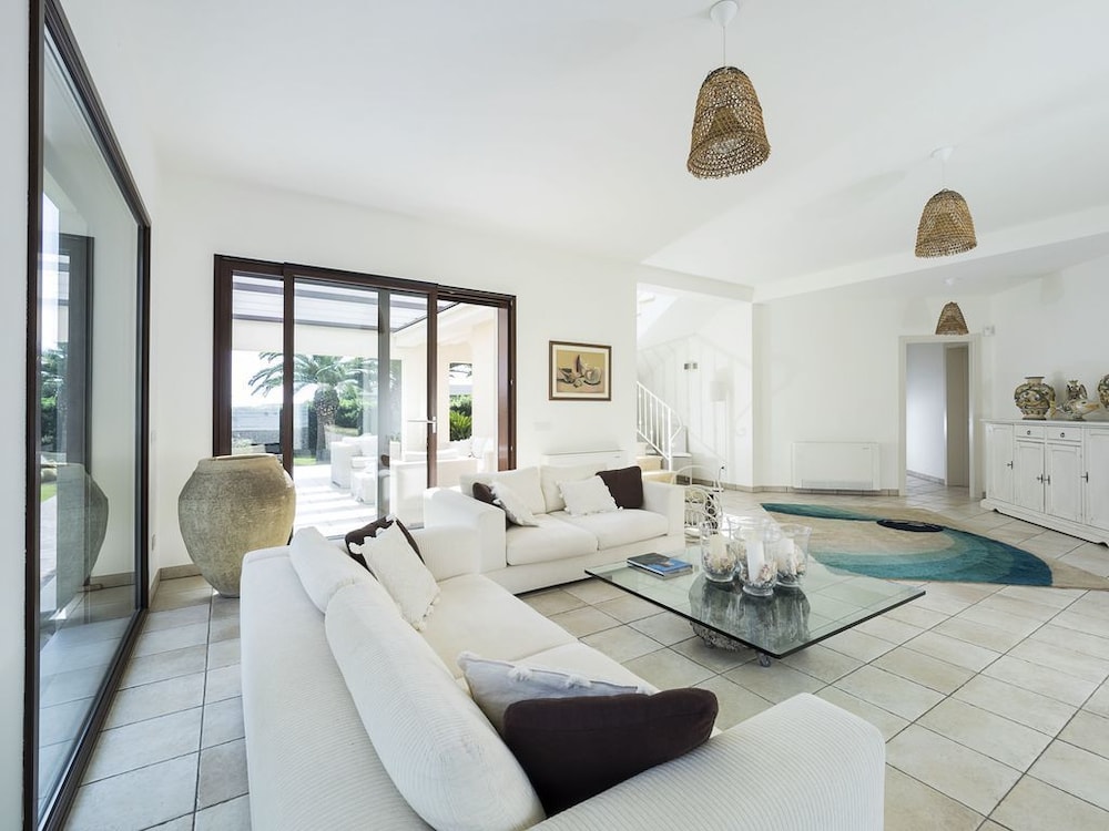 Villa, 4 Bedrooms photo 1